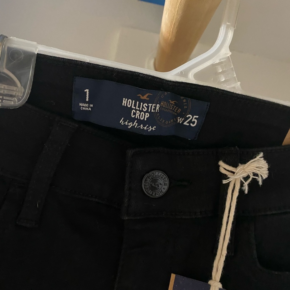 Hollister Co High Rise Skinny Crop Jean
